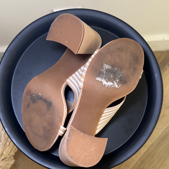 Charles by Charles David Heel MULE Sandal | size 7 | Cream & White Striped - Picture 3 of 6
